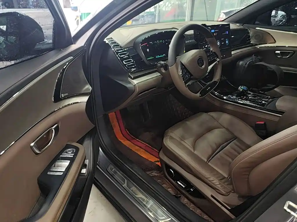 BYD Han — миниатюра 16