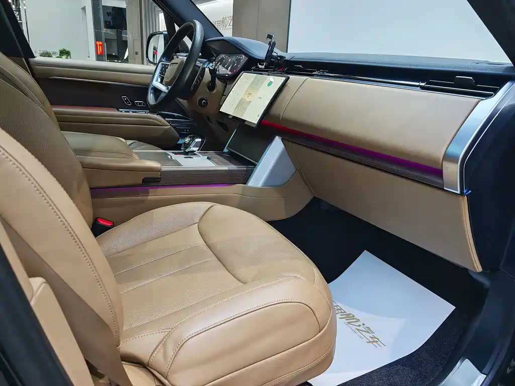 Land Rover Range Rover — миниатюра 18