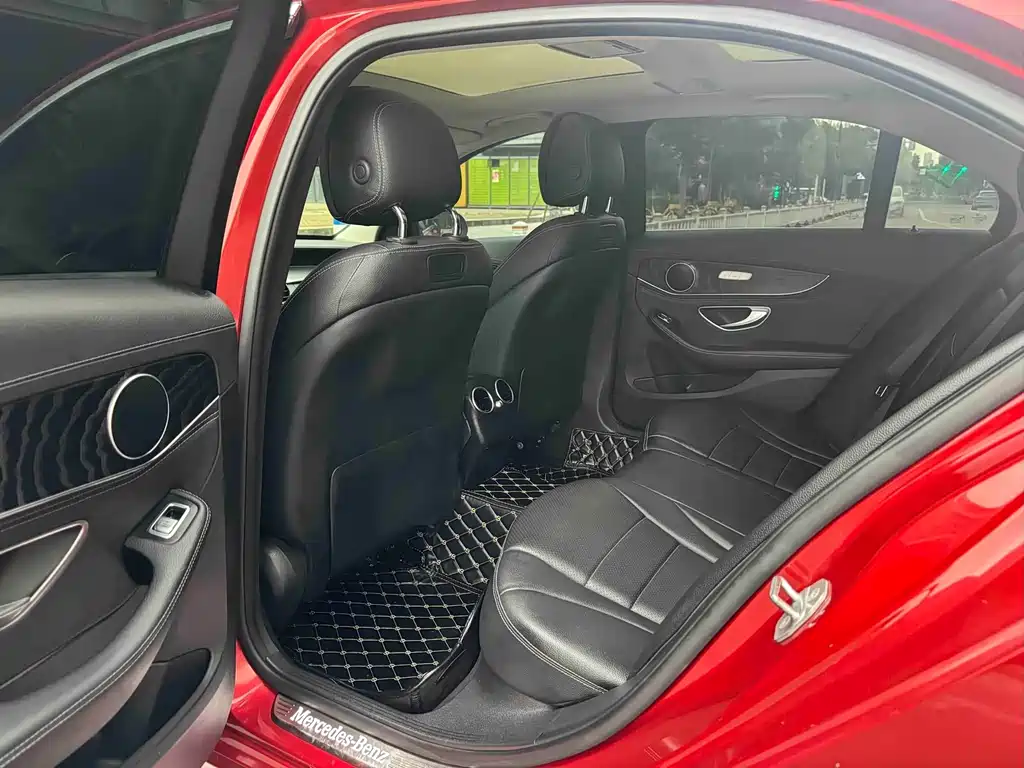 Mercedes-Benz C-Class — миниатюра 5