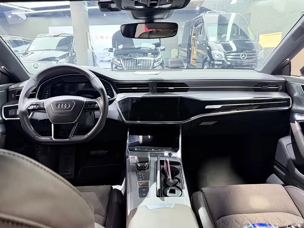 Audi A7L — миниатюра 4