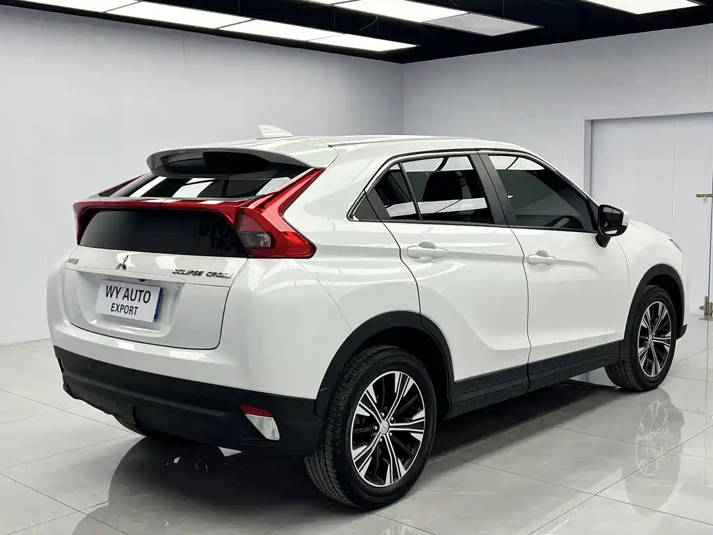 Mitsubishi Eclipse Cross — миниатюра 5