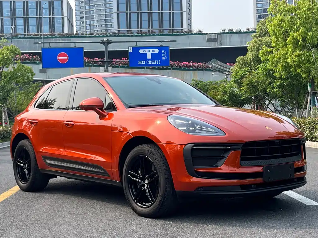 Porsche Macan — миниатюра 3