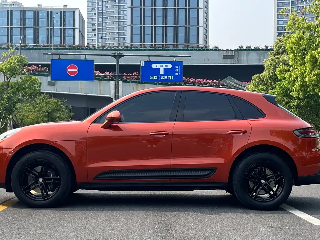 Porsche Macan — миниатюра 4