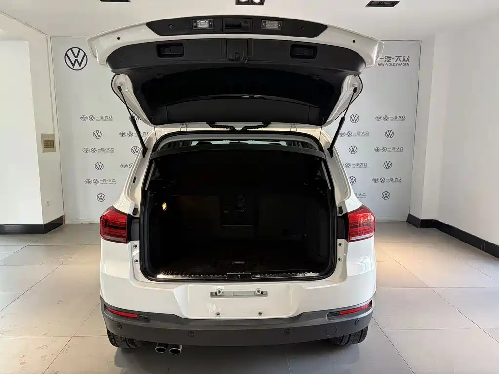 Volkswagen Tiguan — миниатюра 14