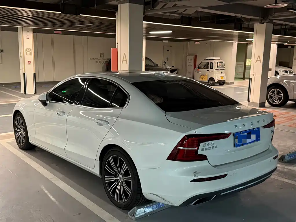 Volvo S60 — миниатюра 7