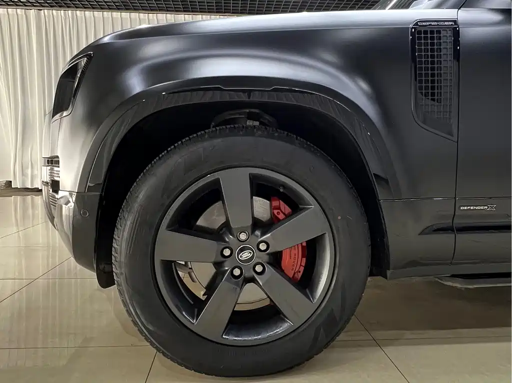 Land Rover Defender — миниатюра 22