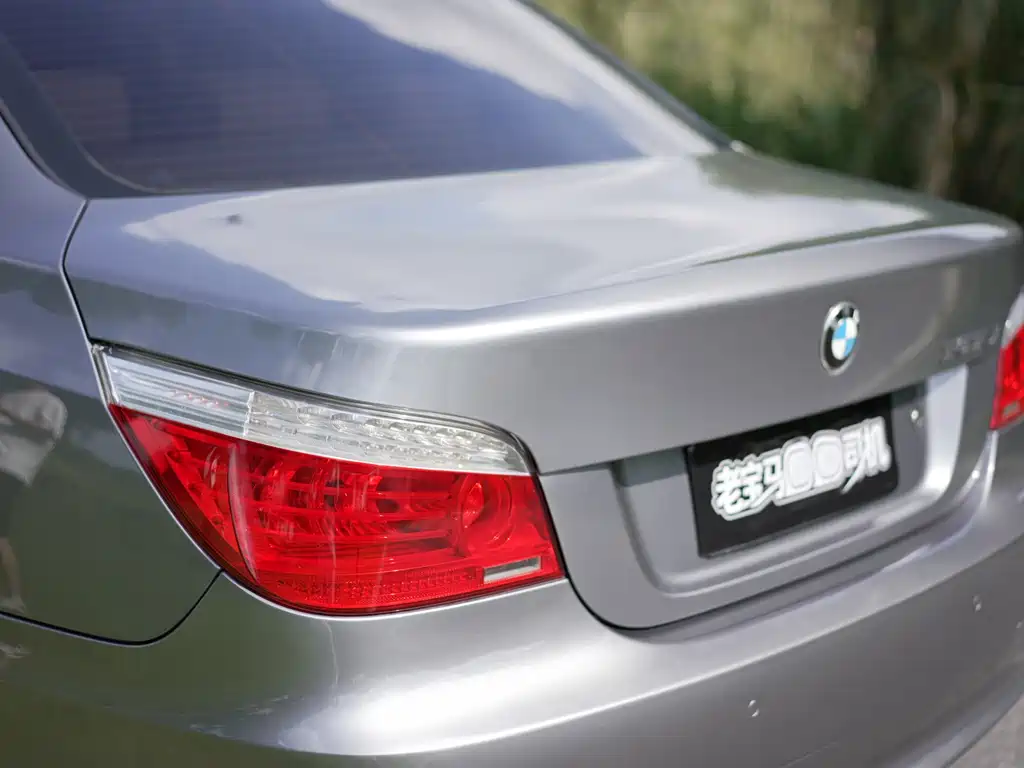 BMW 5 Series — миниатюра 43