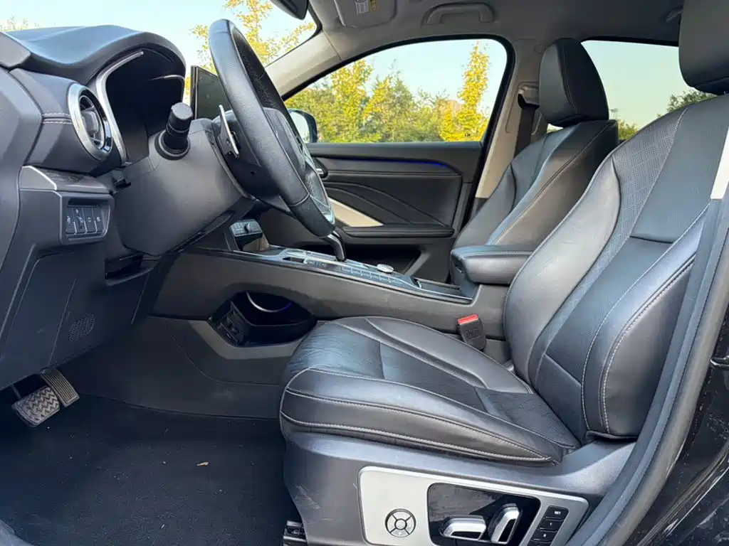 Wey Wey VV6 — миниатюра 10