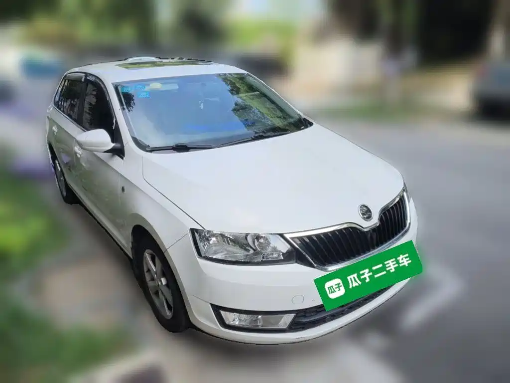 Skoda Rapid Spaceback — миниатюра 24
