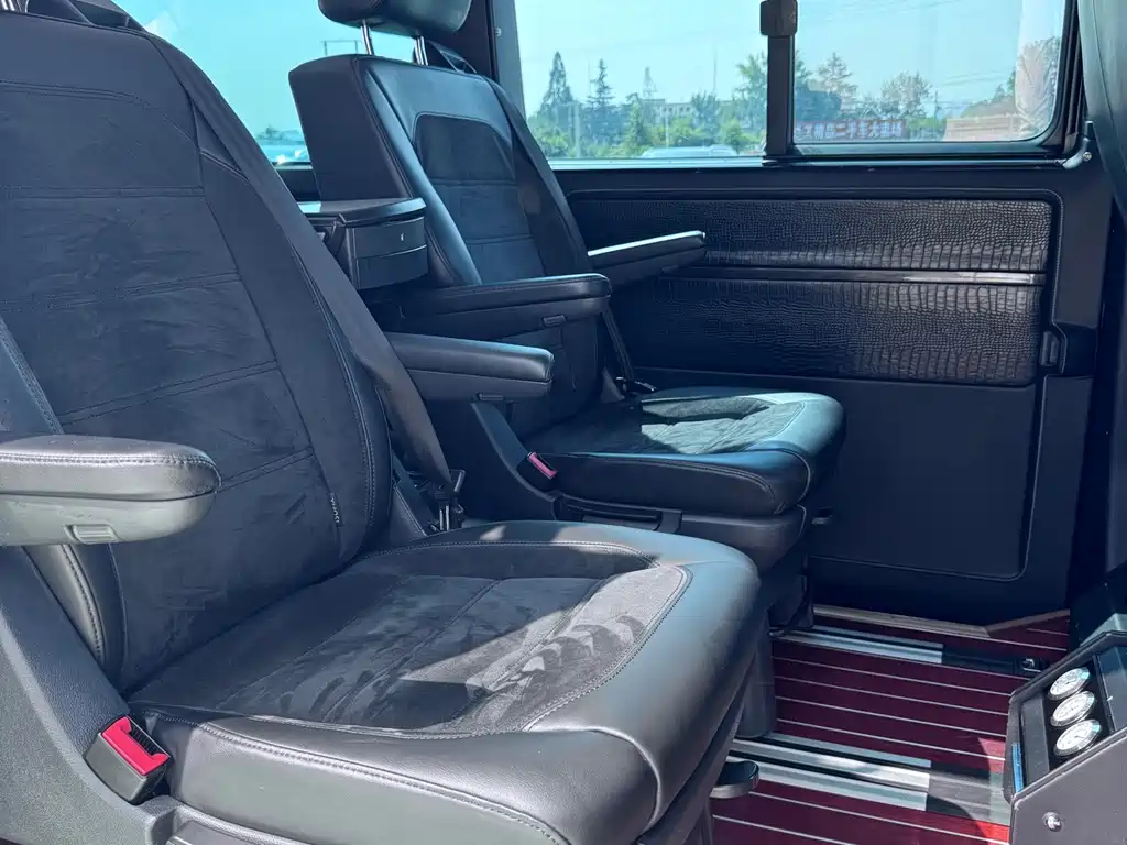 Volkswagen Multivan — миниатюра 14
