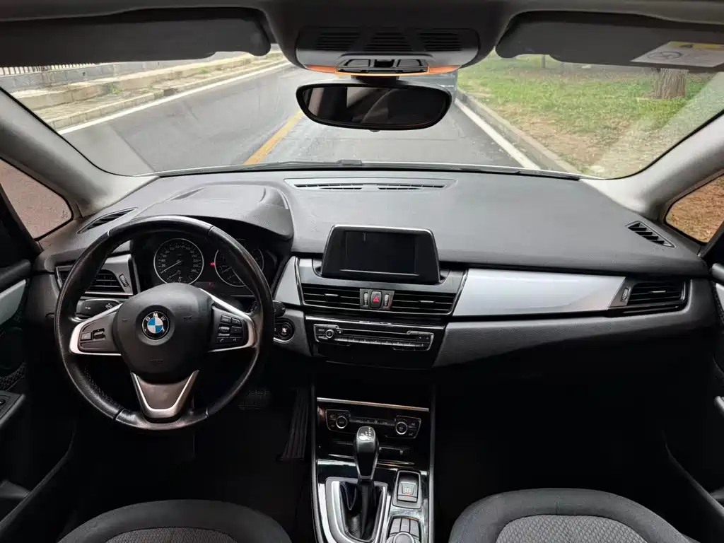 BMW 2 SERIES STATION WAGON