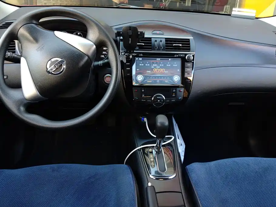 Nissan Tiida — миниатюра 12