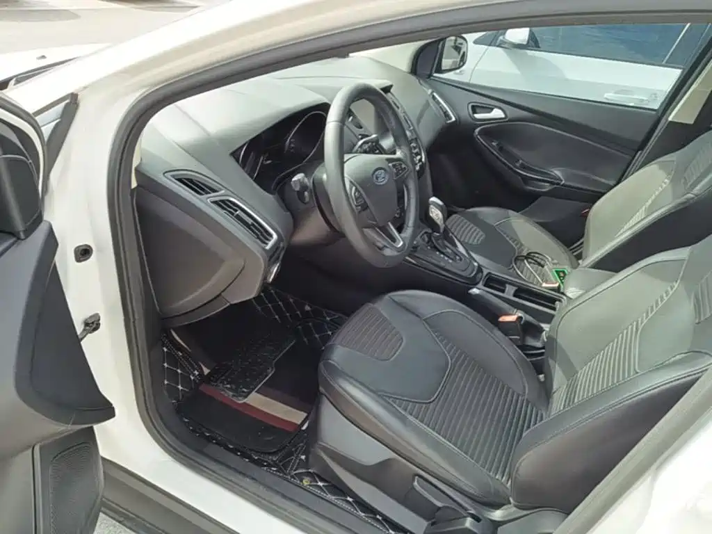 Ford Focus — миниатюра 16
