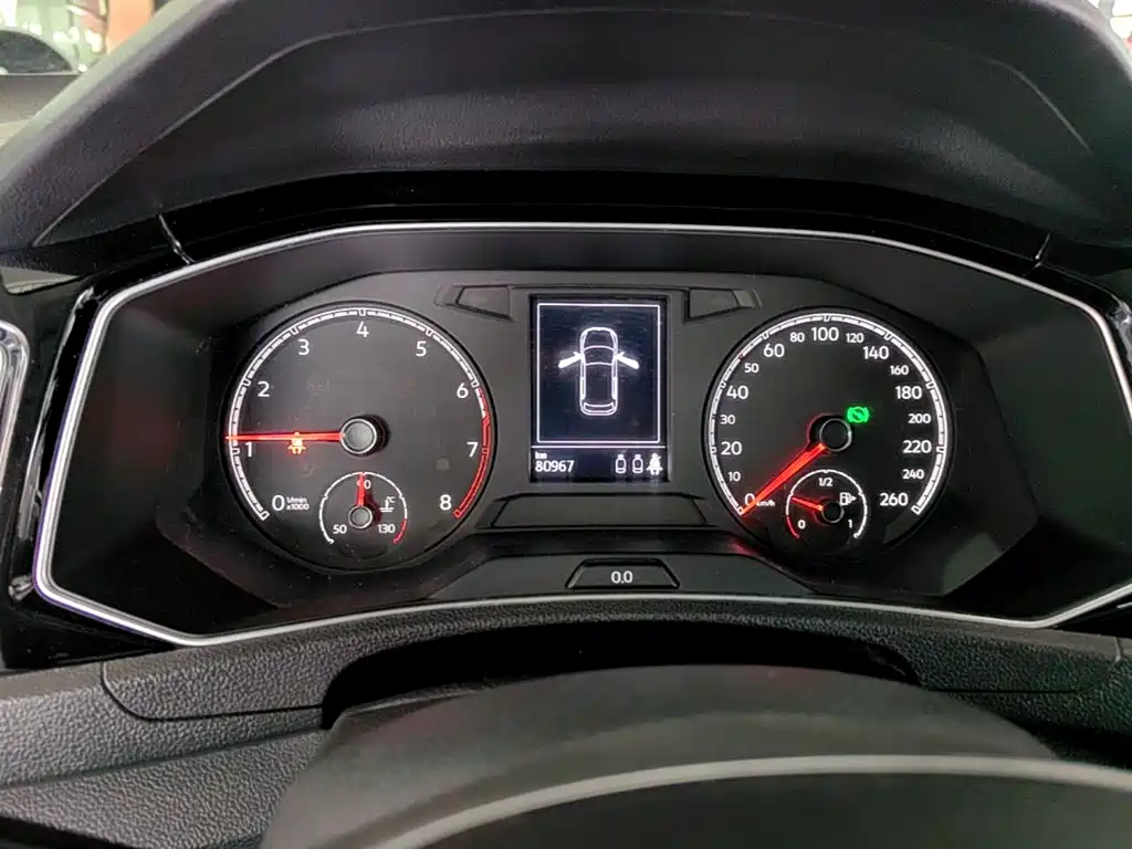 Volkswagen T-Roc — миниатюра 12