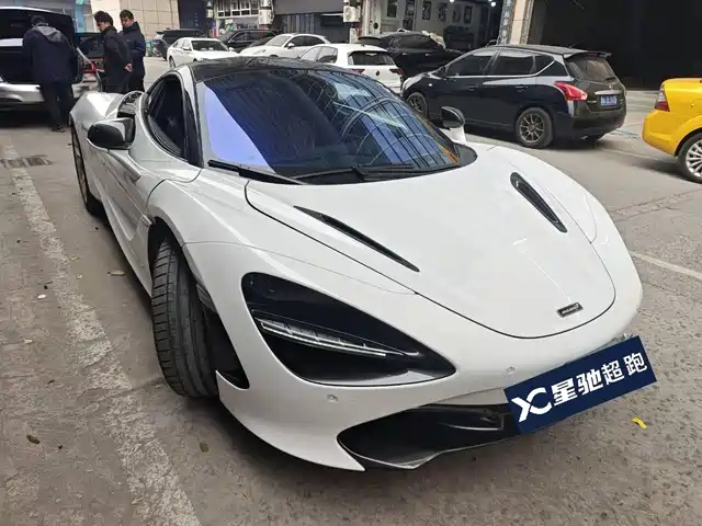 mclaren 720s