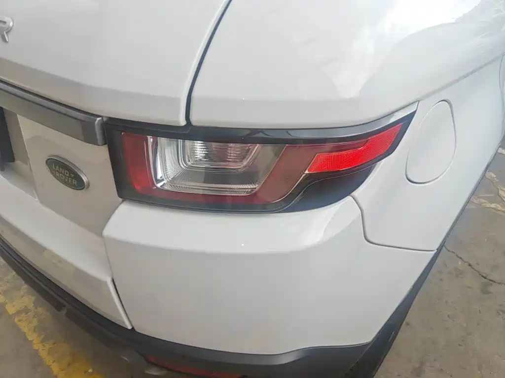 Land Rover Evoque — миниатюра 8