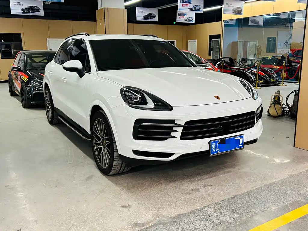 Porsche Cayenne — миниатюра 3