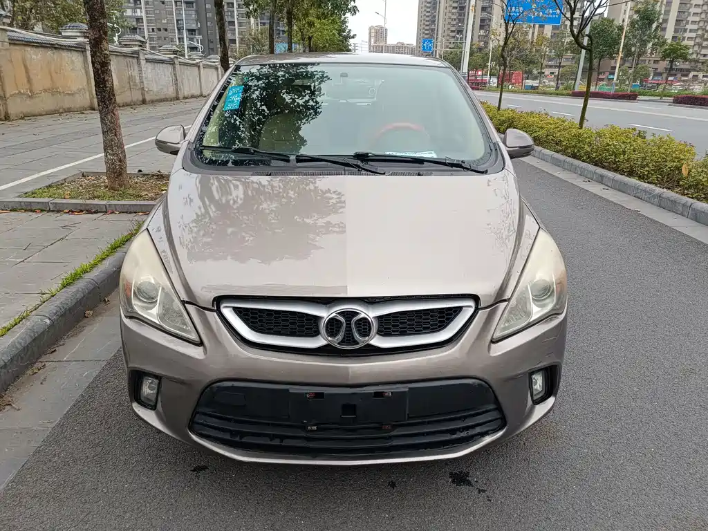 BAIC E-Series — миниатюра 2