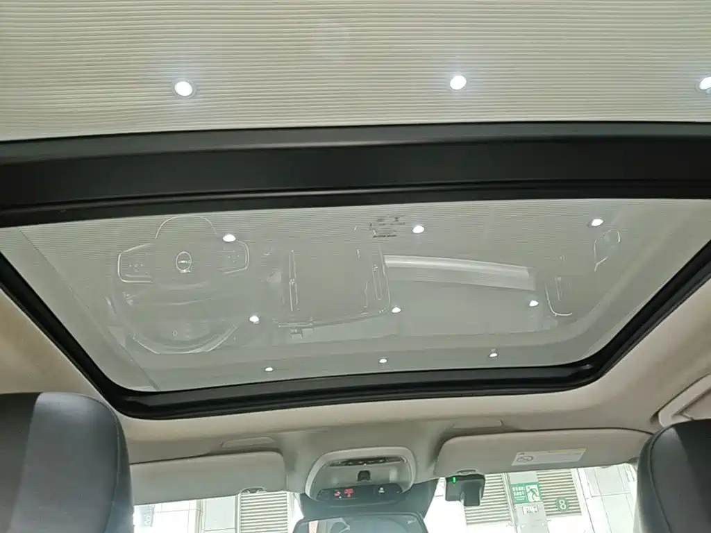 Volvo XC40 — миниатюра 18