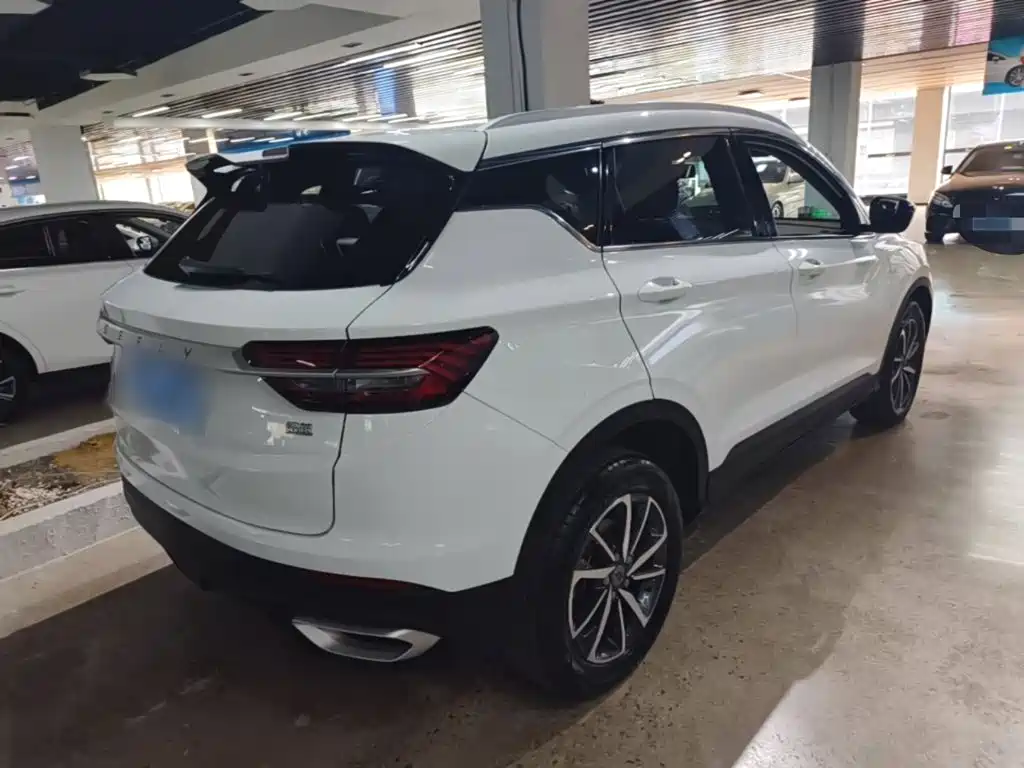 Geely Binyue — миниатюра 7