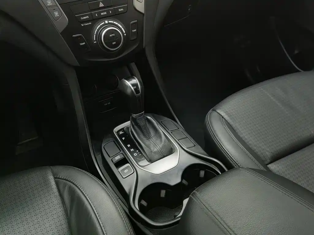 Hyundai Santa Fe — миниатюра 13