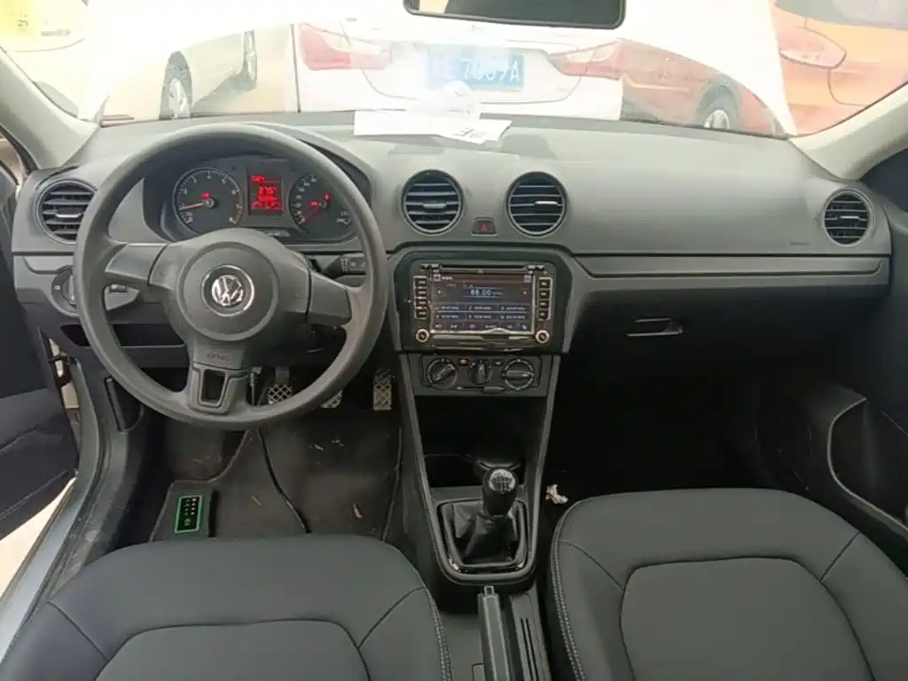 Volkswagen Jetta — миниатюра 10