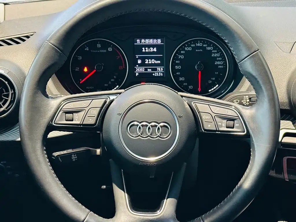 Audi Q2L — миниатюра 8