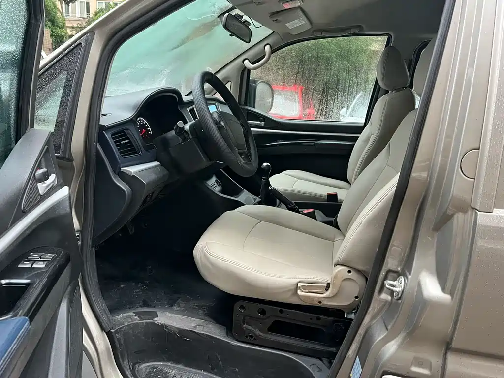 Forthing Lingzhi M5 1.6L Practical Type 5 seats, фото 9