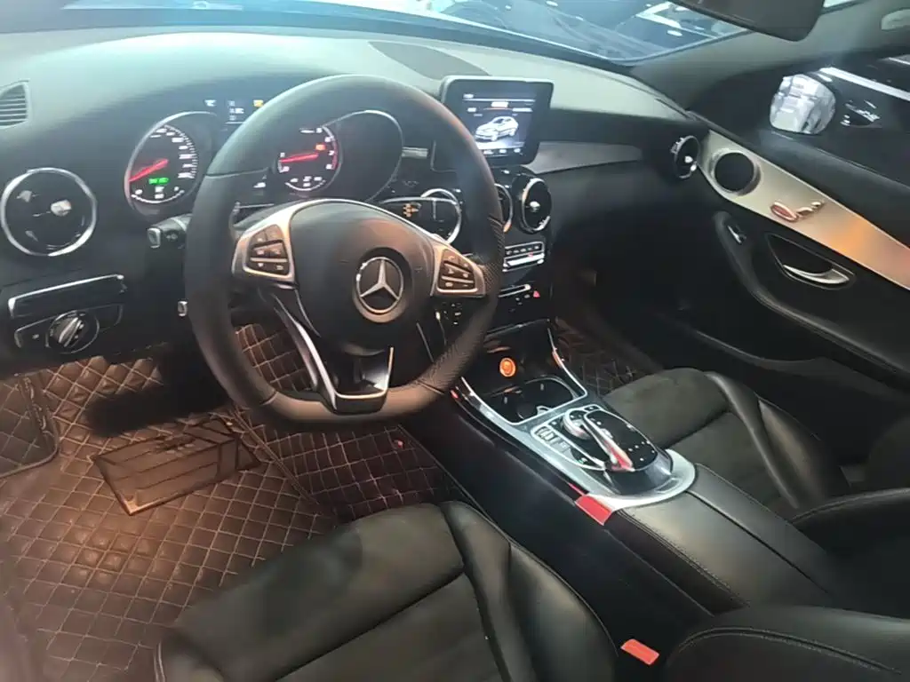 Mercedes-Benz C-Class — миниатюра 10
