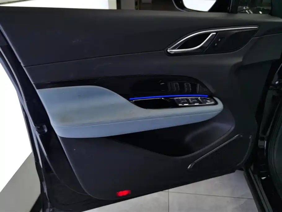 Hongqi HONGQI HS3 PHEV