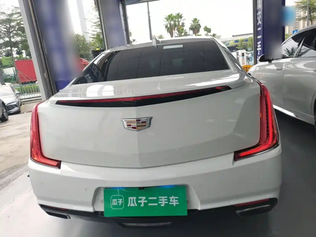 Cadillac XTS — миниатюра 6