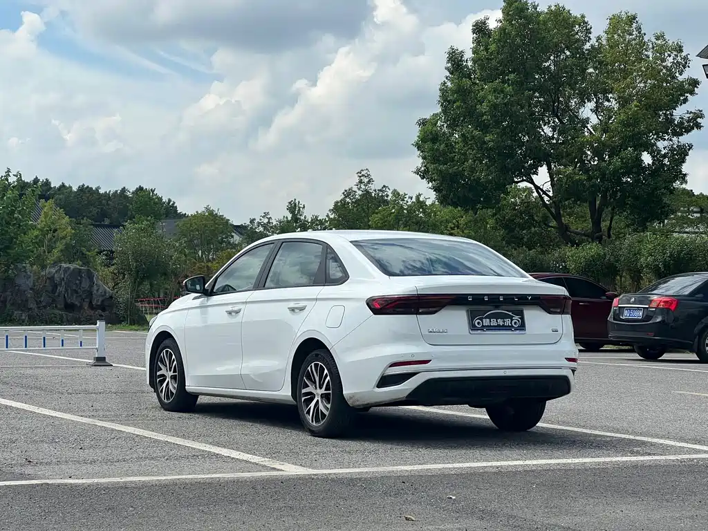 Geely Emgrand — миниатюра 4