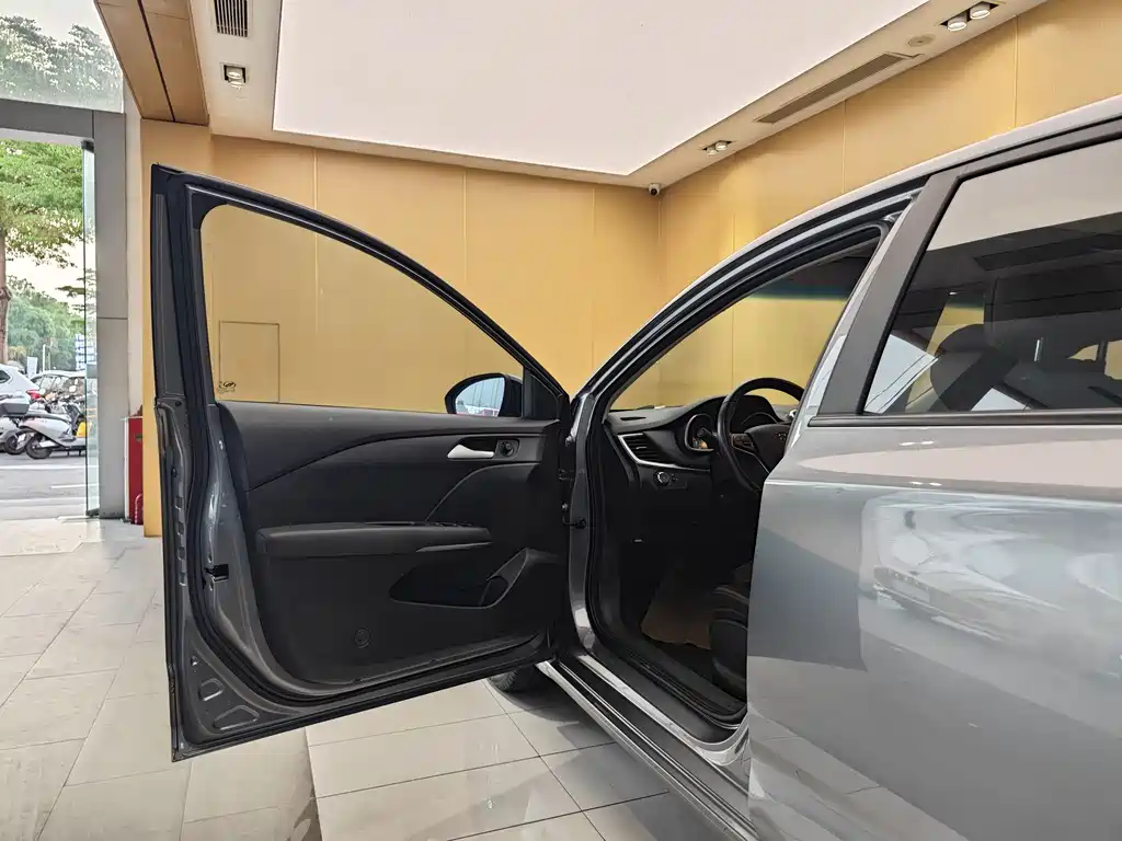 Chevrolet Monza 2019 Redline 320T DCT VI