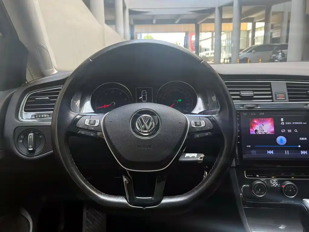 Volkswagen Golf — миниатюра 13