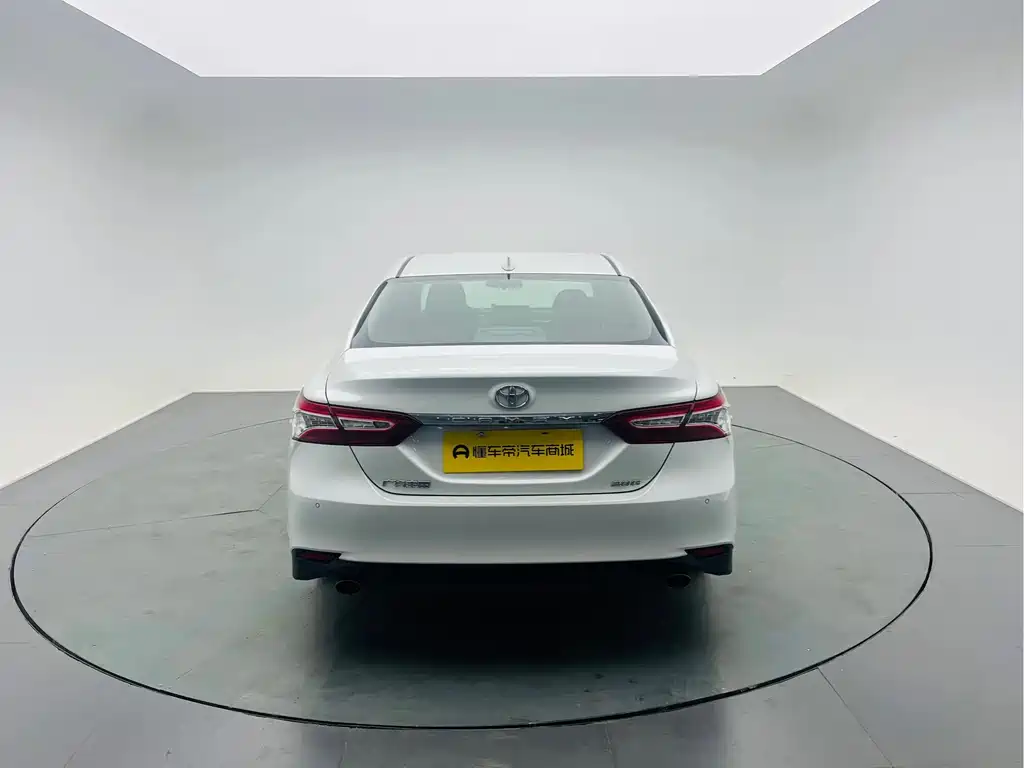 Toyota Camry 2021 2.0G Luxury