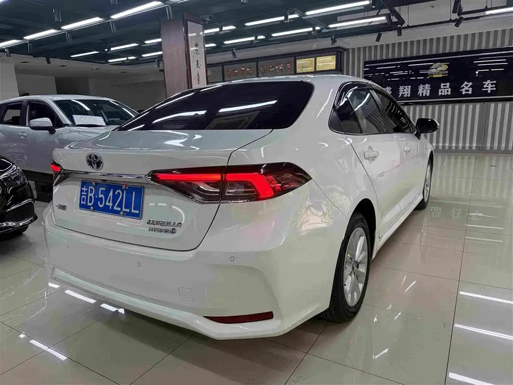Toyota Corolla — миниатюра 5