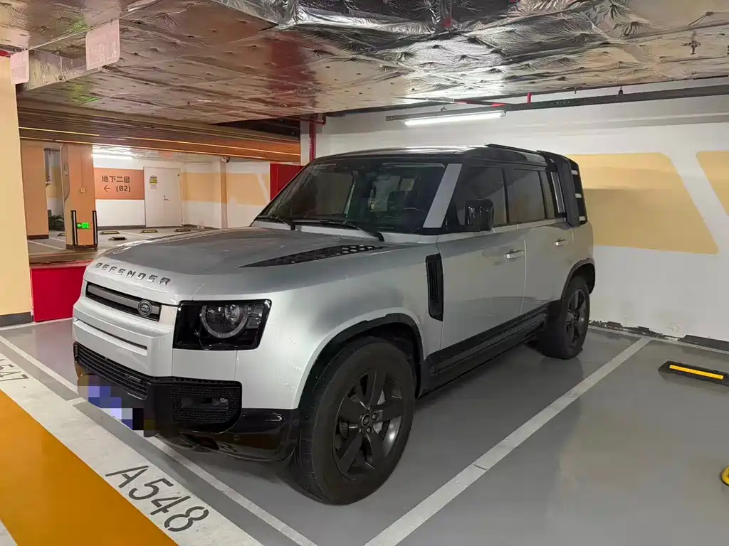 Land Rover Defender 2022