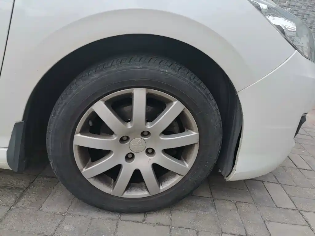 Peugeot 308 — миниатюра 8