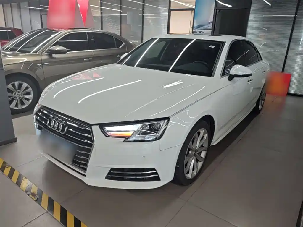 Audi A4L 2018