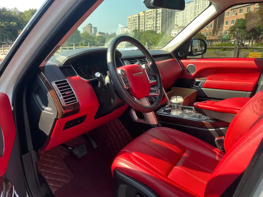 Land Rover Range Rover — миниатюра 9