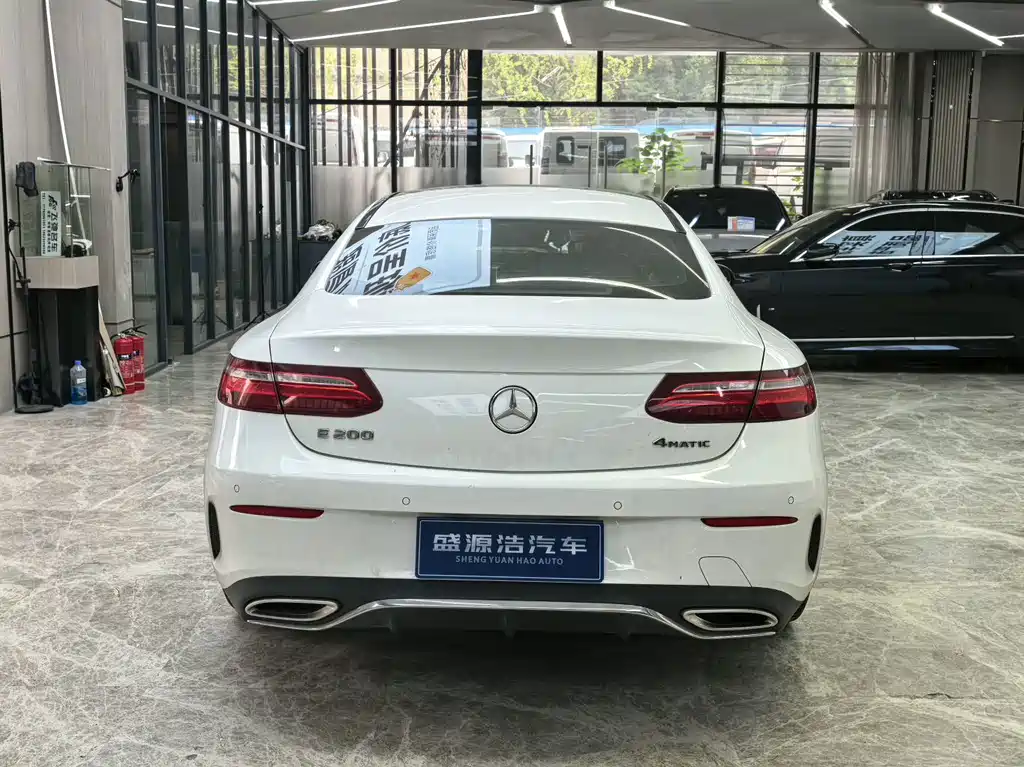 Mercedes-Benz E-Class (Import) — миниатюра 6