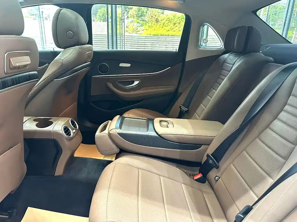 MERCEDES-BENZ E CLASS