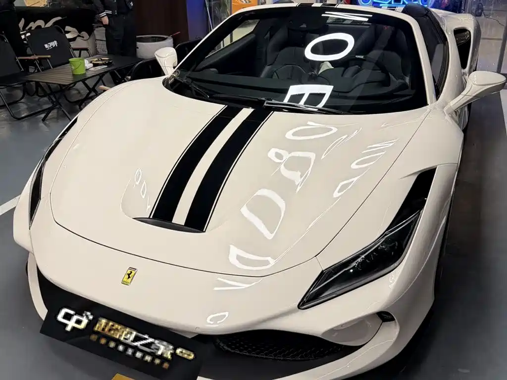 Ferrari F8 2021