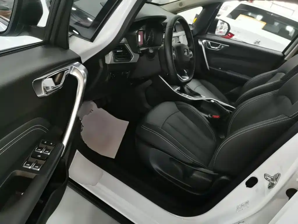 Geely Vision X3 — миниатюра 16