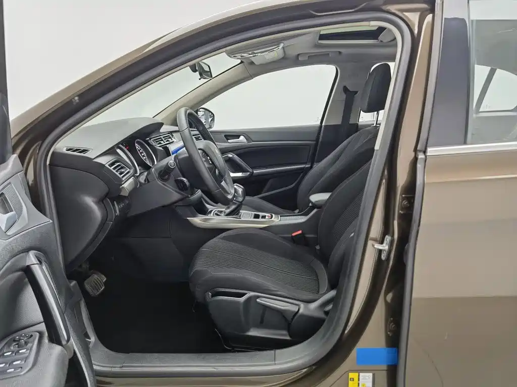 Peugeot 408 — миниатюра 10