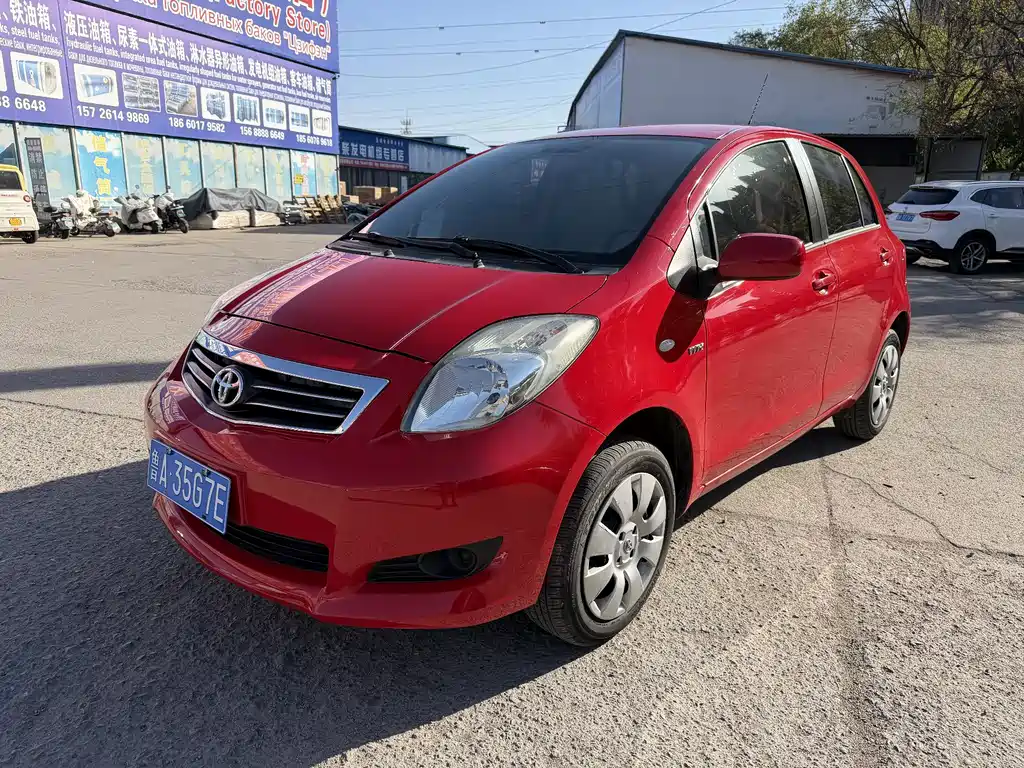 Toyota Yaris — миниатюра 4