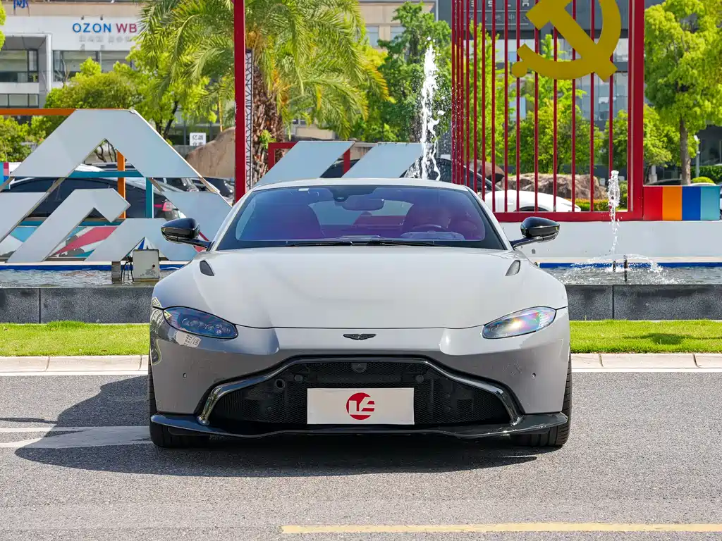Aston Martin V8 Vantage 2020 4.0T V8 Coupe