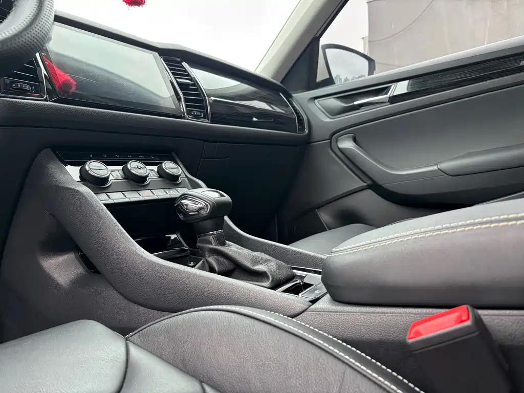 Skoda Kodiaq TSI330 7 seats 2WD Luxury Premium Enjoy Edition, фото 11