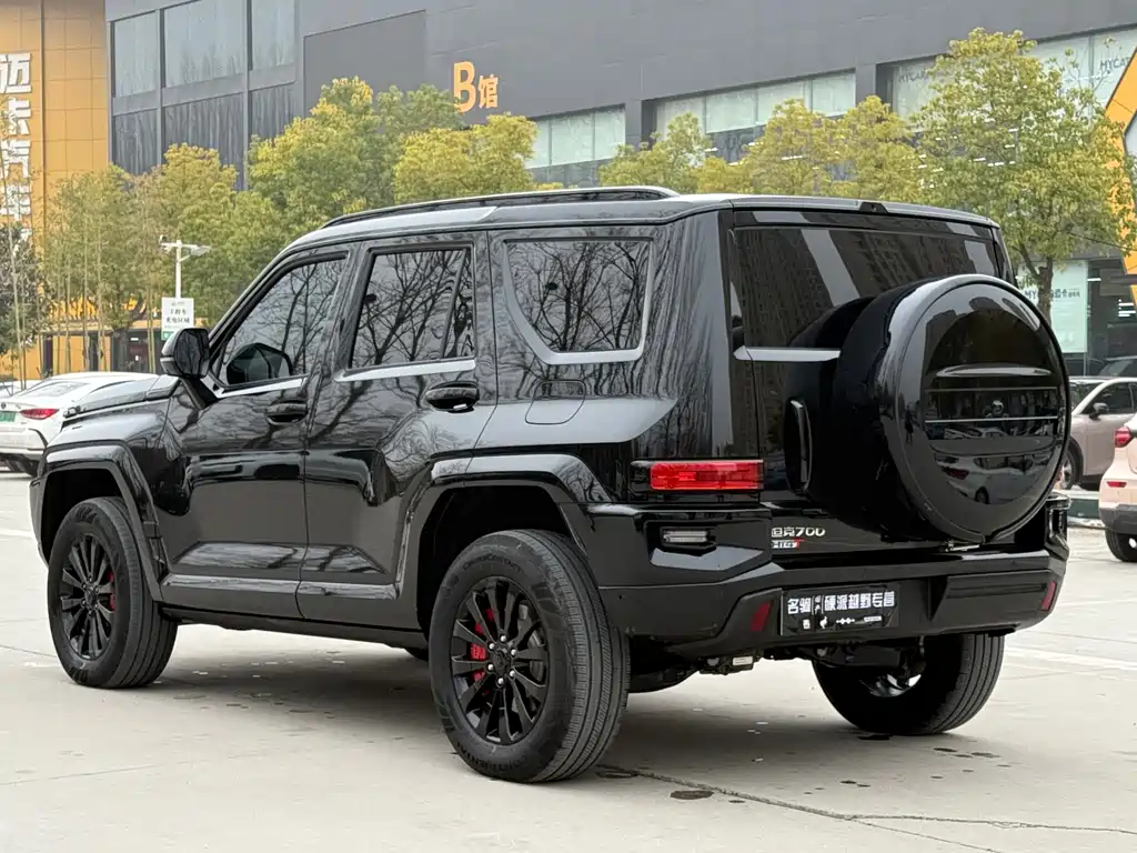 TANK TANK 700 NEW ENERGY