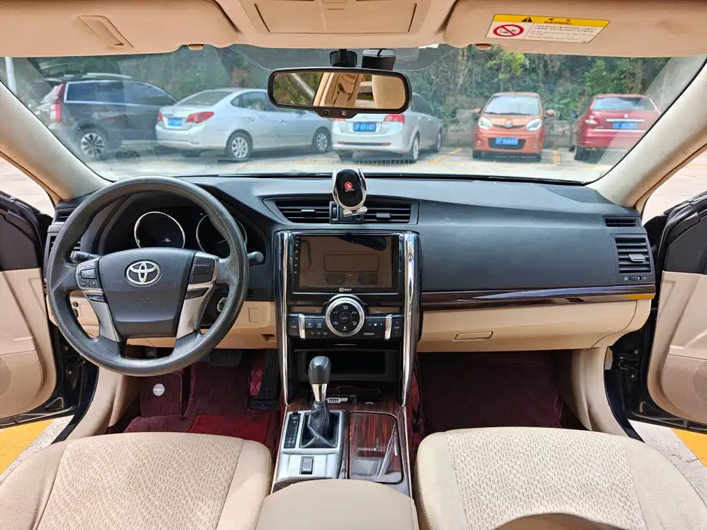 Toyota Reiz — миниатюра 9